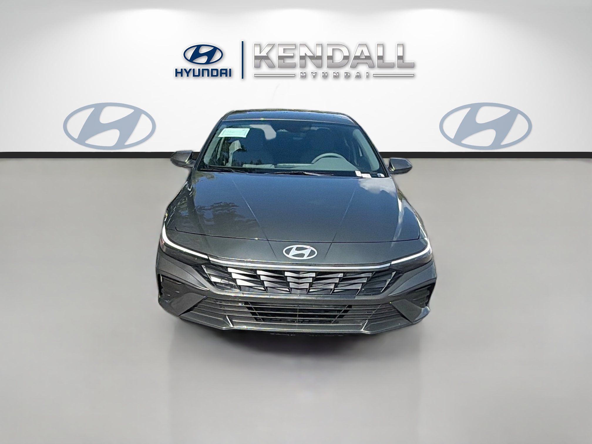 New 2026 Hyundai Elantra SE FWD image 2