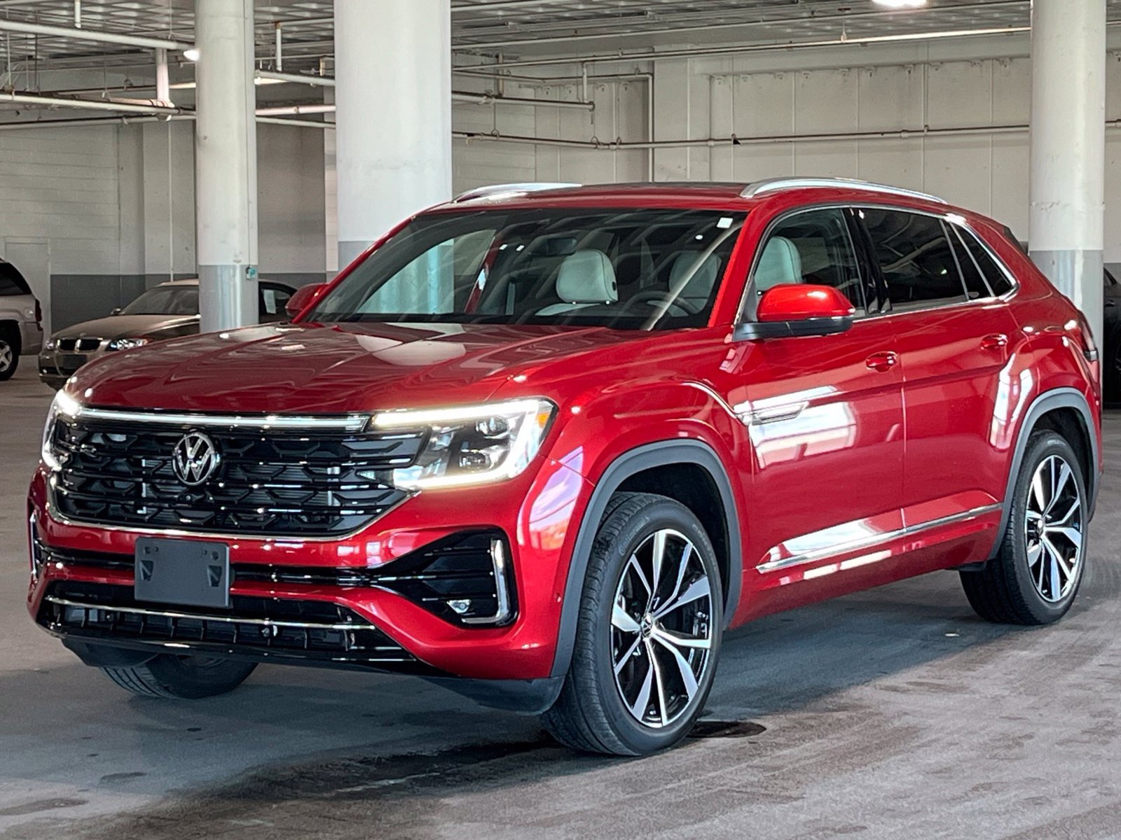 Used 2024 Volkswagen Atlas Cross Sport SEL Premium R-Line AWD/4WD image 4