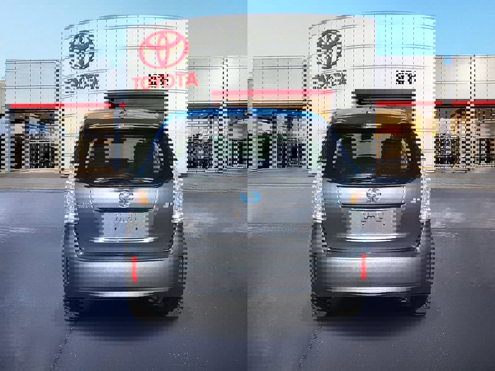 Used 2014 Toyota Prius V Five image 6