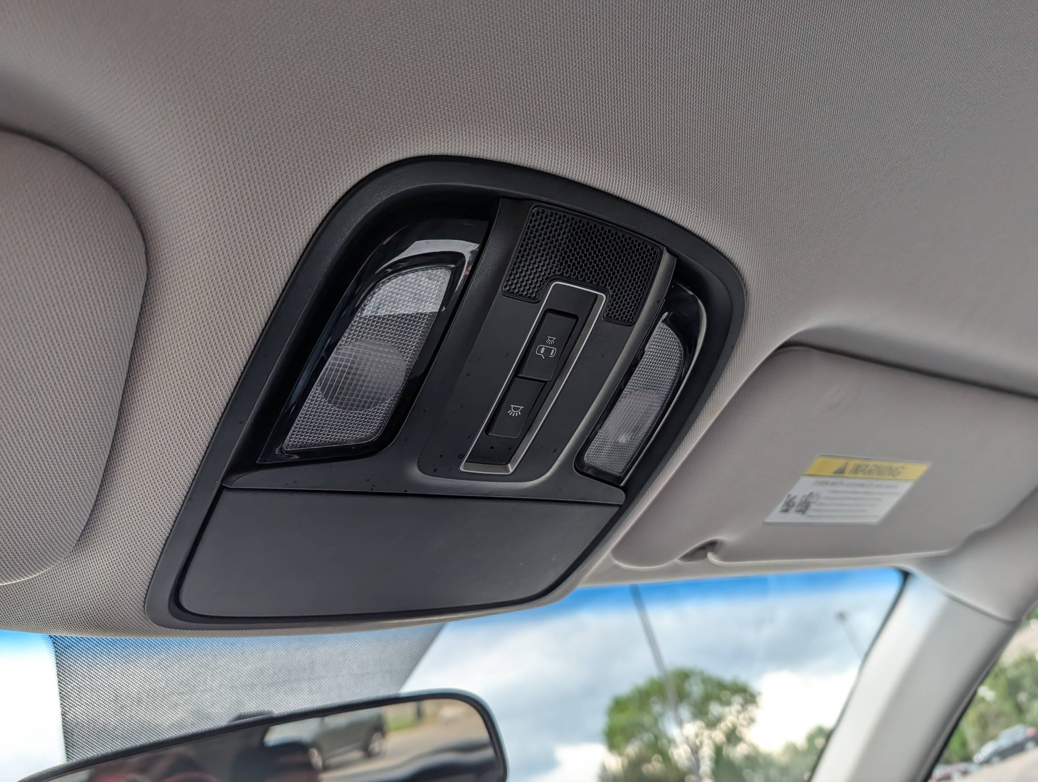 Used 2019 Kia Sorento AWD image 32