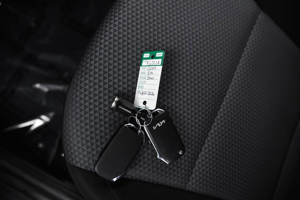 Used 2024 Kia Soul LX w/ Option Group 015 image 22