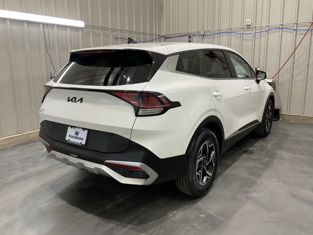 Used 2025 Kia Sportage LX image 21