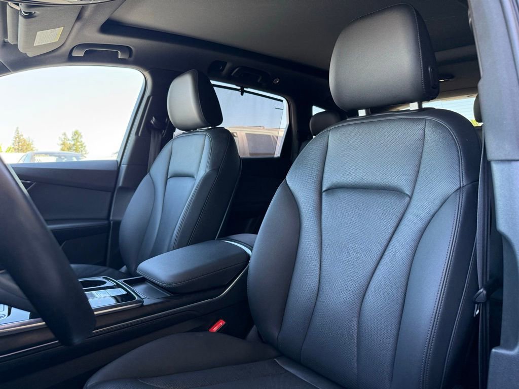 Used 2023 Audi Q7 3.0T Prestige image 12