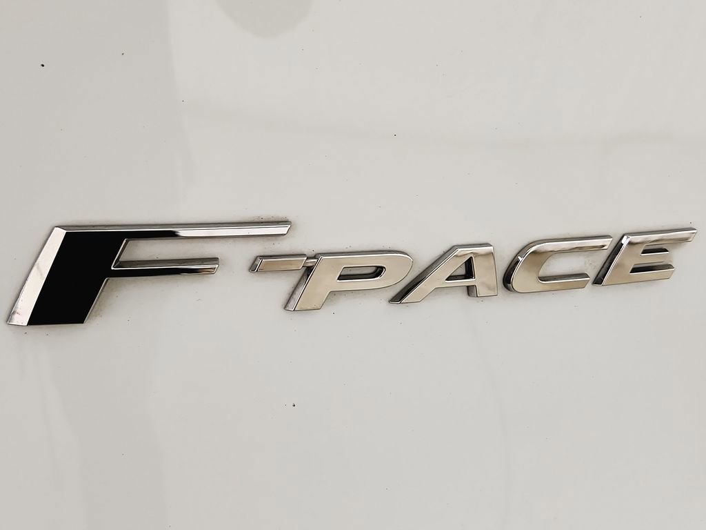 Used 2023 Jaguar F-PACE S image 39