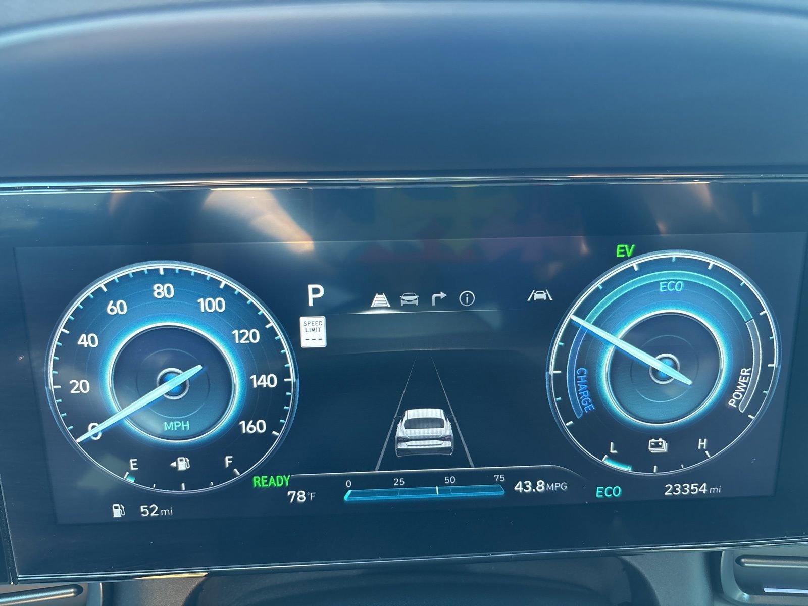 Used 2024 Hyundai Elantra Limited FWD image 22