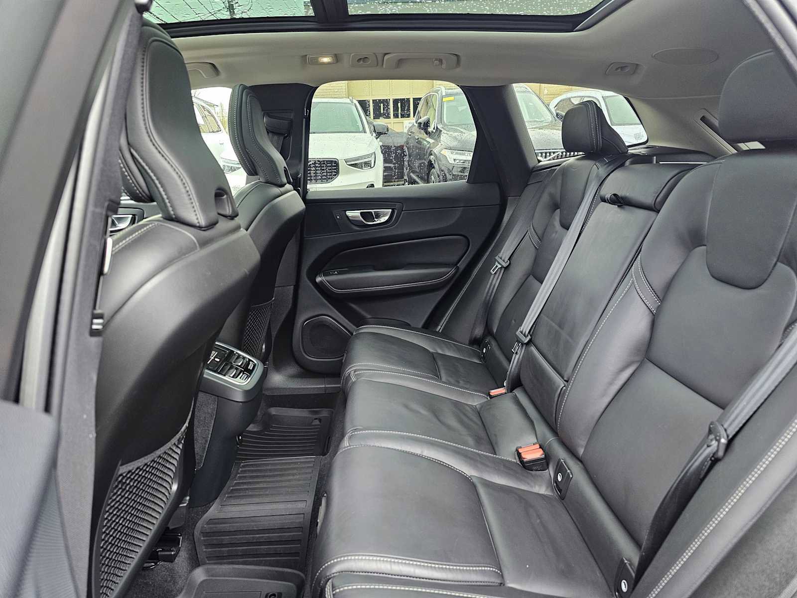 Certified 2023 Volvo XC60 B5 Ultimate image 19