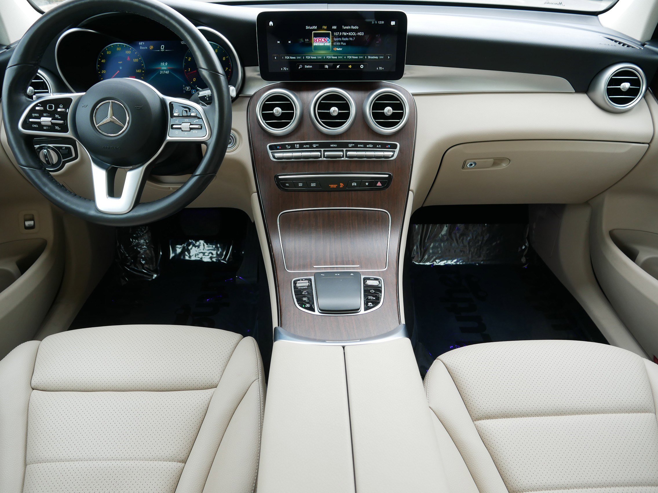 Used 2022 Mercedes-Benz GLC 300 4MATIC image 10