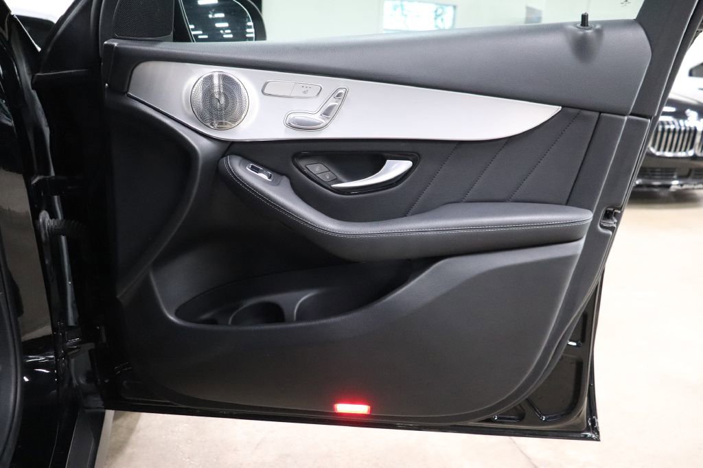 Used 2021 Mercedes-Benz GLC 300 w/ AMG Line image 24