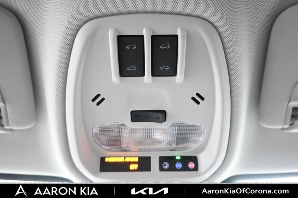 Used 2026 Chevrolet Trax LT w/ Sunroof Package FWD image 28
