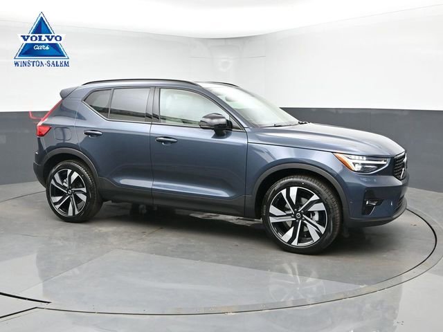 New 2026 Volvo XC40 B5 Plus w/ Climate Package AWD/4WD image 1