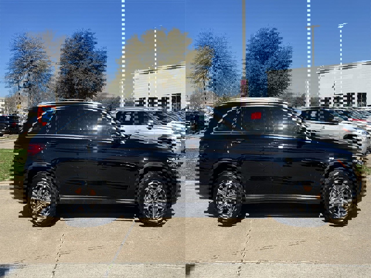 Used 2022 Mercedes-Benz GLC 300 image 3