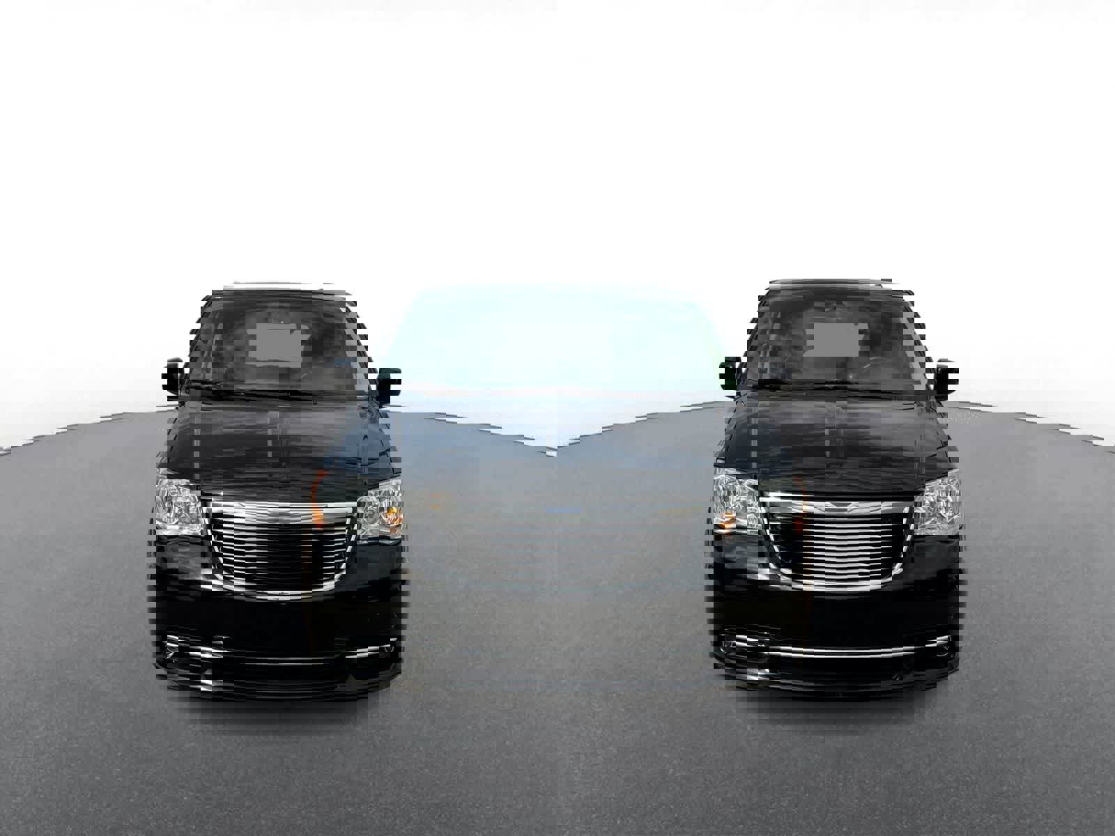 Used 2014 Chrysler Town & Country Touring image 3