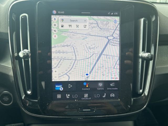 Certified 2025 Volvo XC40 B5 Plus AWD/4WD image 21