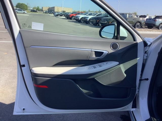 Used 2025 Hyundai Sonata SEL AWD/4WD image 17