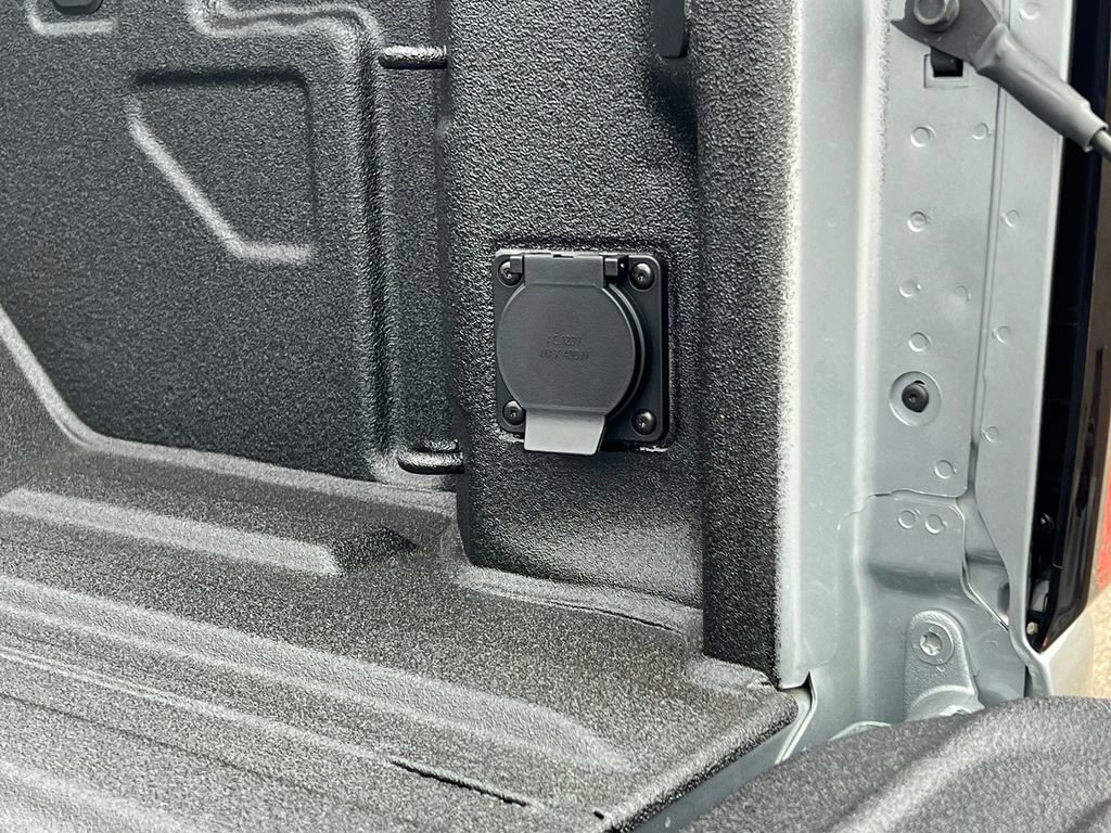 New 2026 GMC Sierra 2500 SLE w/ SLE Value Package; image 8