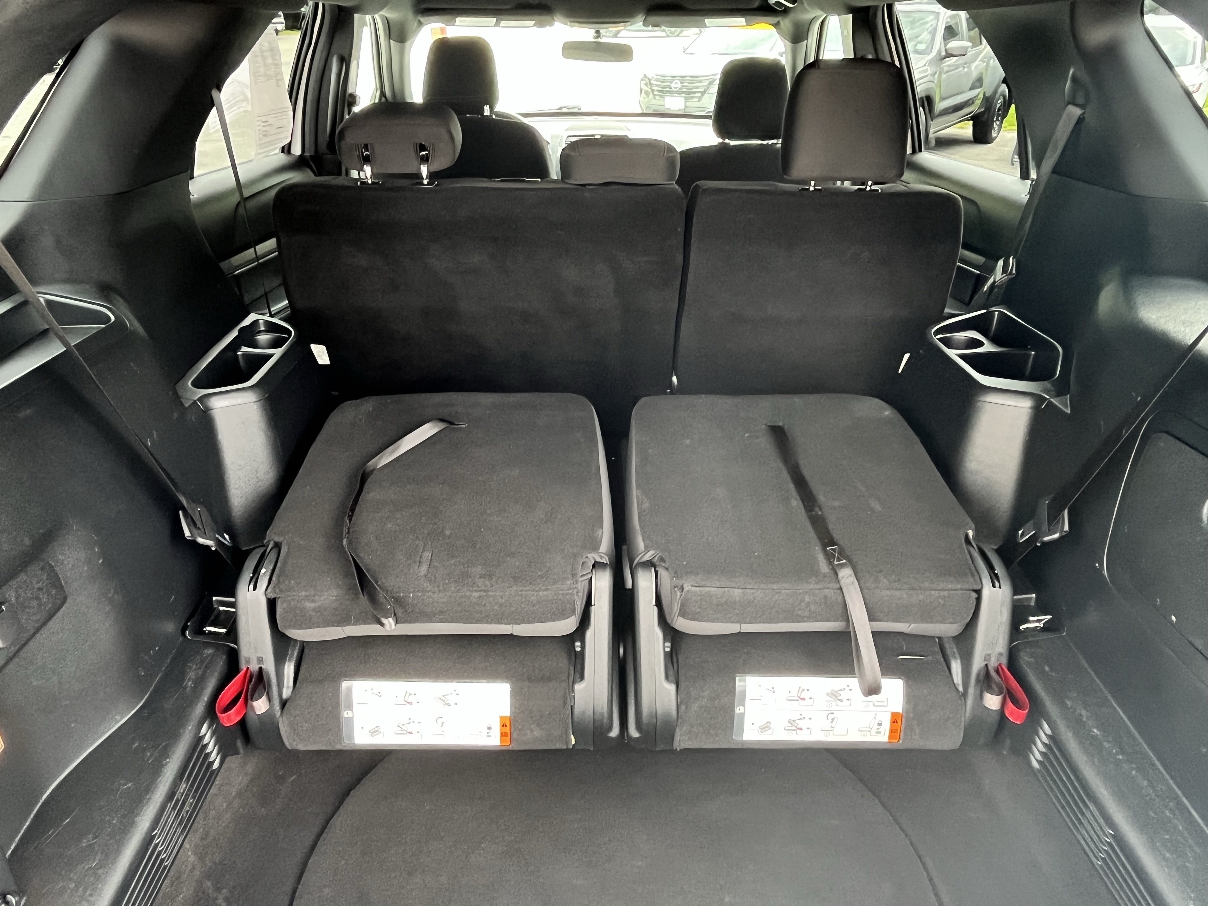 Used 2018 Ford Explorer XLT w/ Equipment Group 201A AWD/4WD image 15