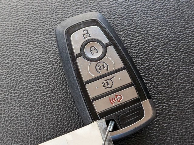 Used 2024 Ford Expedition XLT RWD image 32
