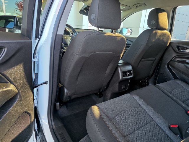 Used 2024 Chevrolet Equinox LT AWD/4WD image 17