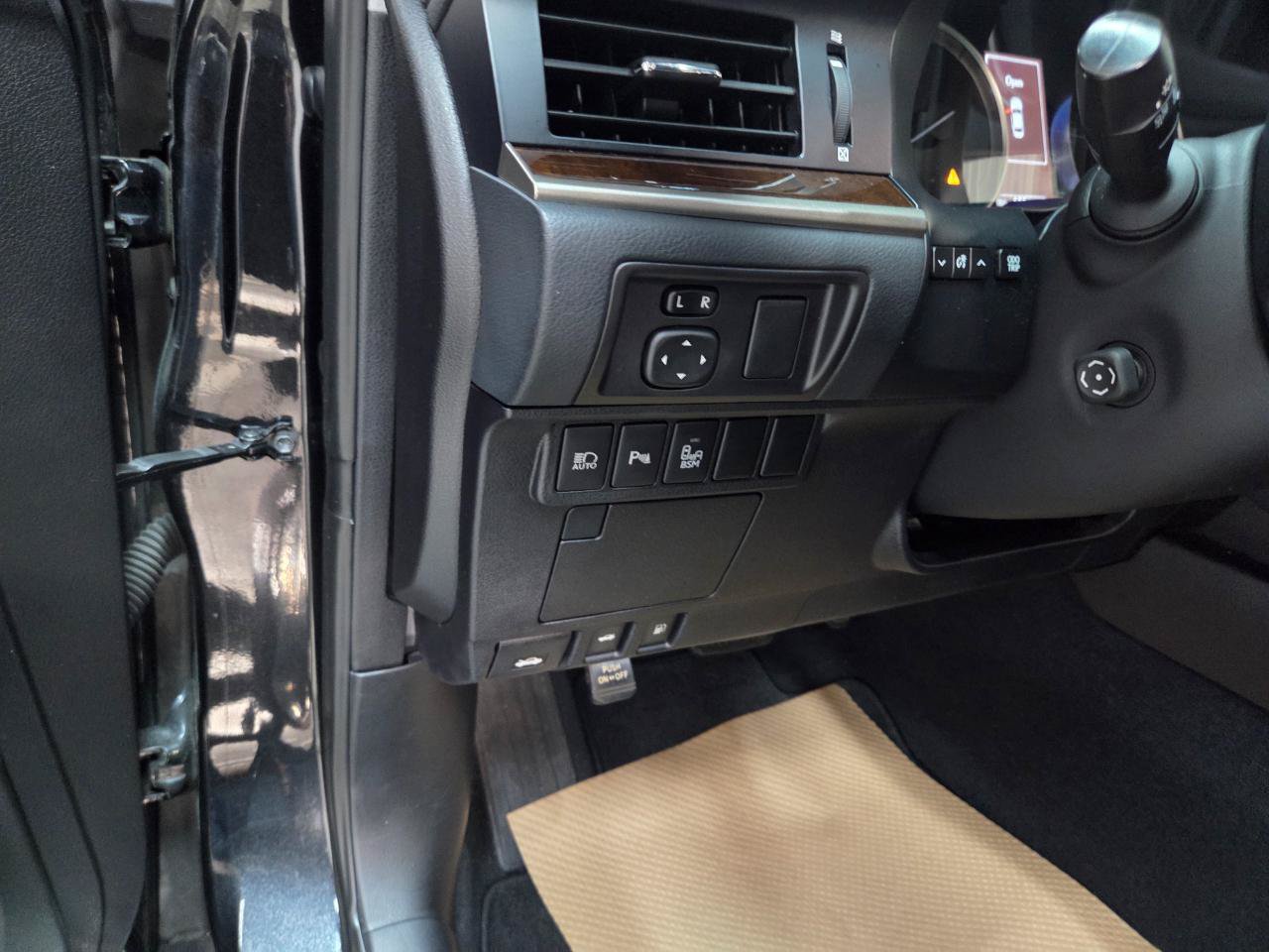 Used 2018 Lexus ES 350 w/ Luxury Package w/Wood Trim FWD image 27