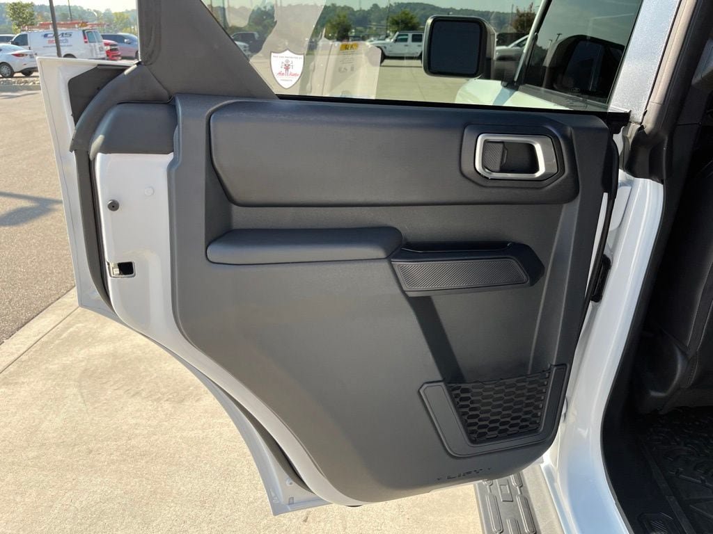 Used 2026 Ford Bronco Outer Banks w/ Sasquatch Package AWD/4WD image 18