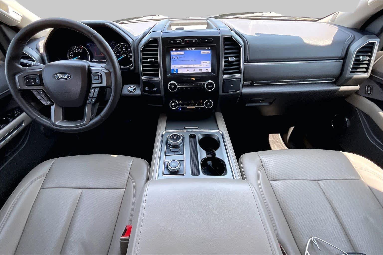 Used 2019 Ford Expedition Max XLT w/ Equipment Group 202A AWD/4WD image 15