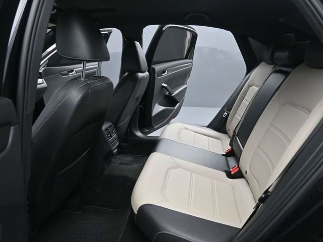 Used 2021 Volkswagen Passat 2.0T R-Line image 13