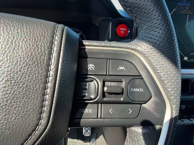 Used 2025 Toyota Tacoma TRD Sport AWD/4WD image 30