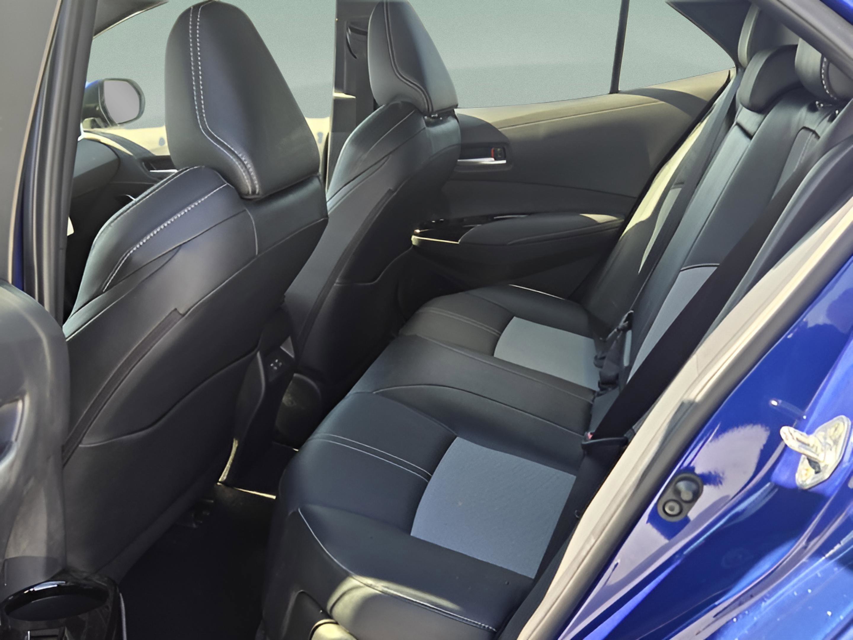 Used 2025 Toyota Corolla XSE image 4