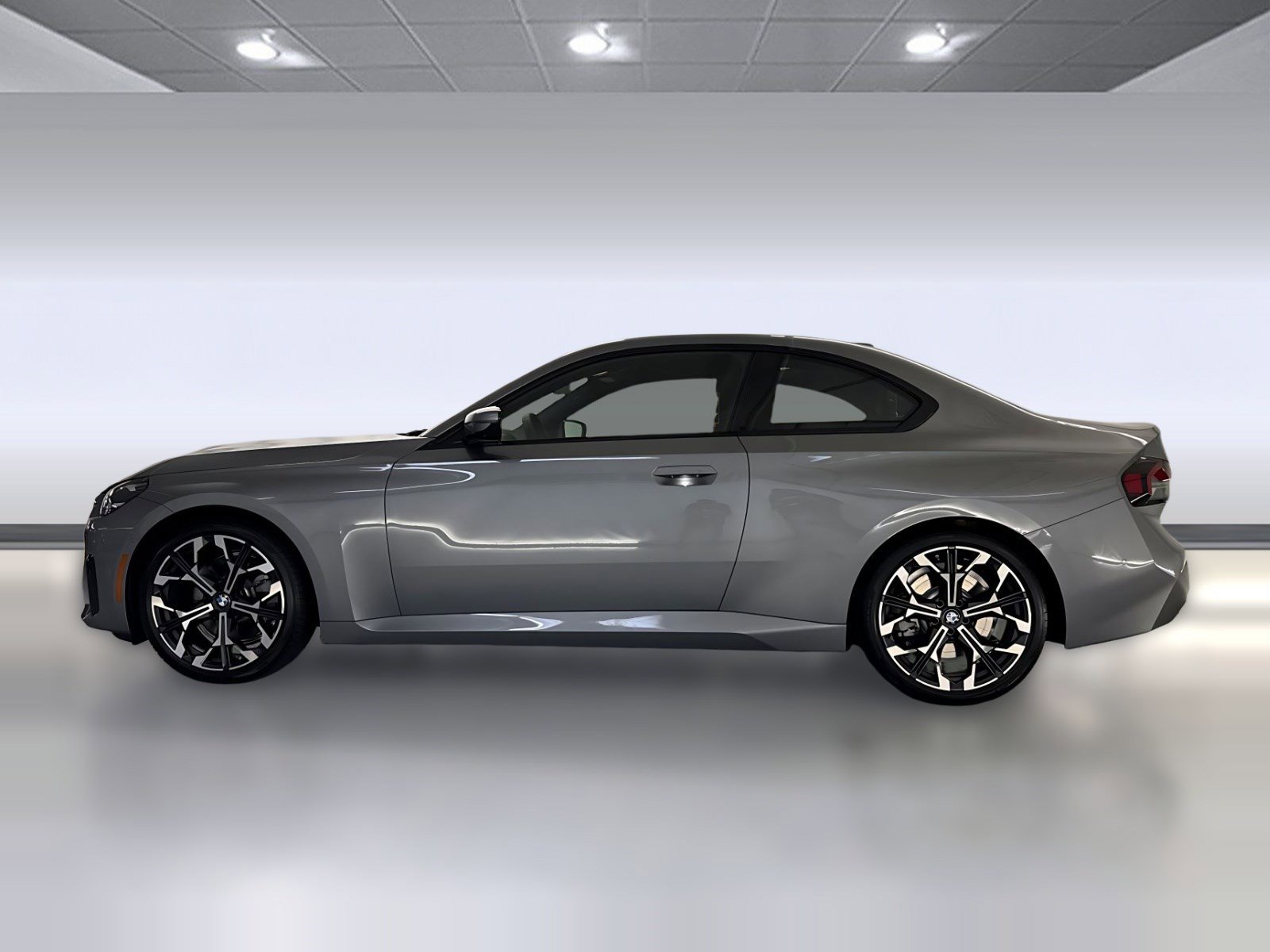 Used 2025 BMW 230i Coupe w/ Convenience Package image 2