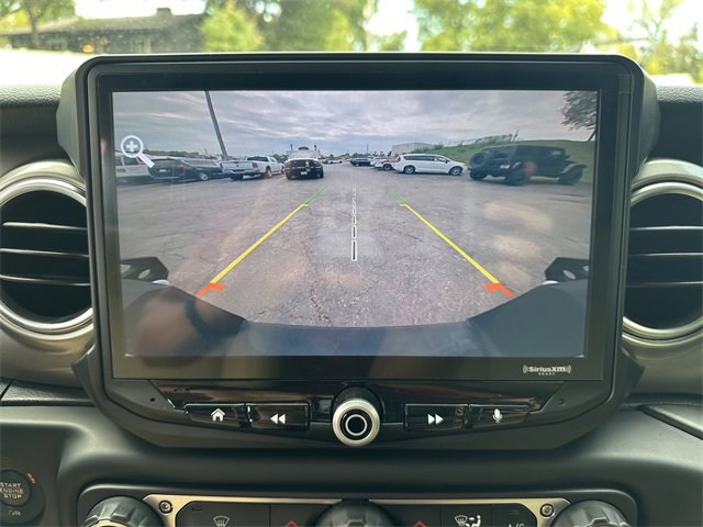 Used 2020 Jeep Gladiator Overland w/ Trailer Tow Package image 29