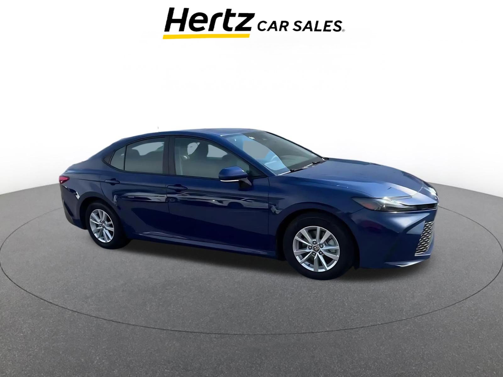 Used 2025 Toyota Camry LE image 1