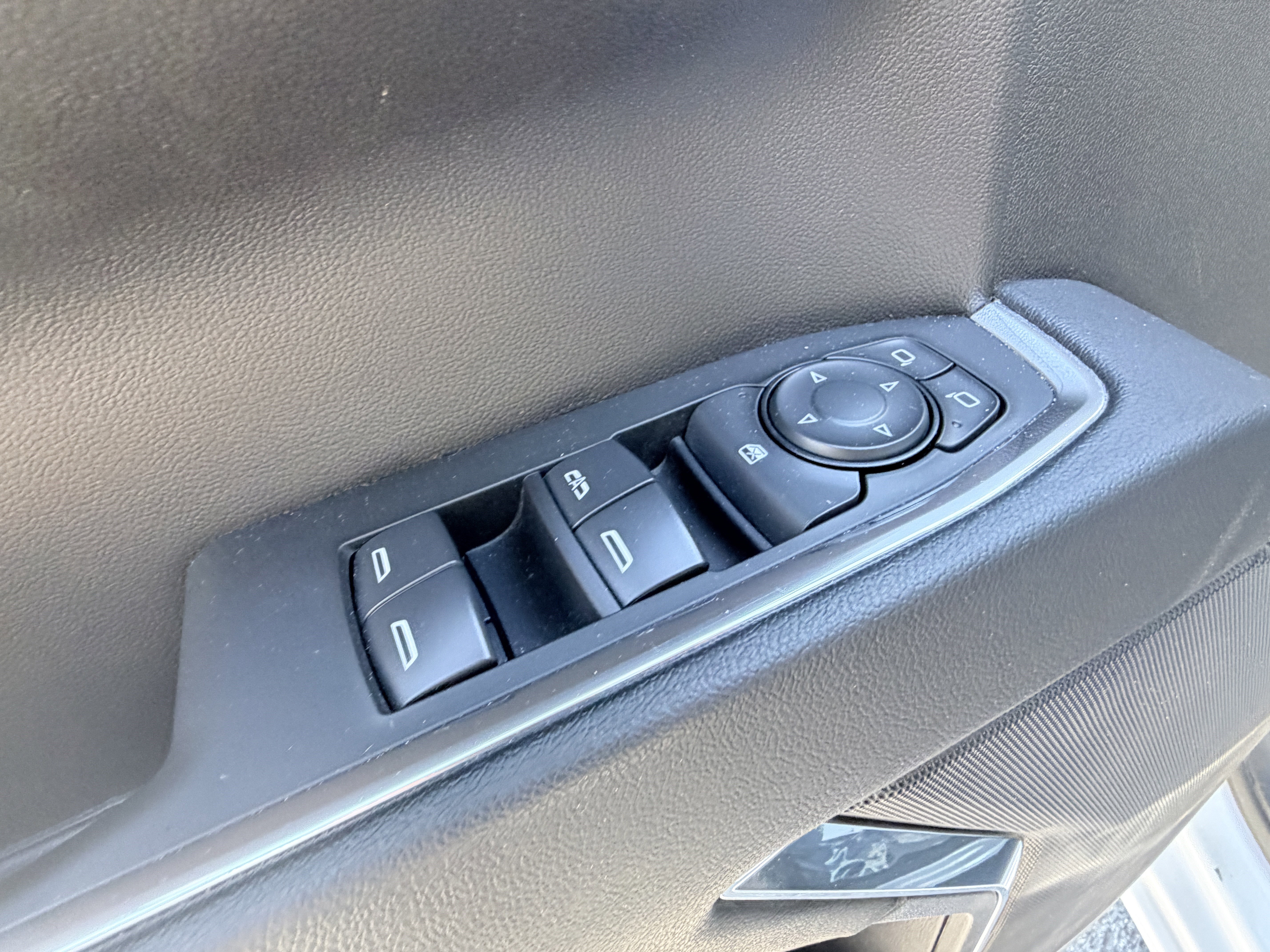 Used 2024 GMC Sierra 1500 Elevation image 14