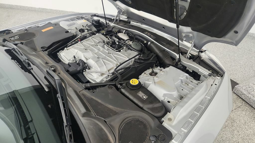 Used 2010 Jaguar XKR R RWD image 42