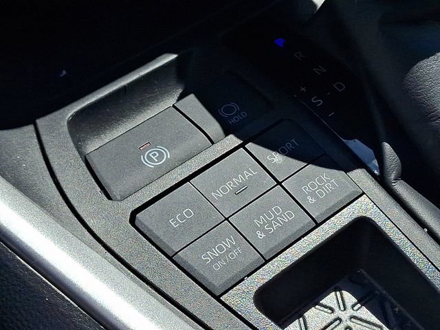 Certified 2024 Toyota RAV4 LE AWD/4WD image 15