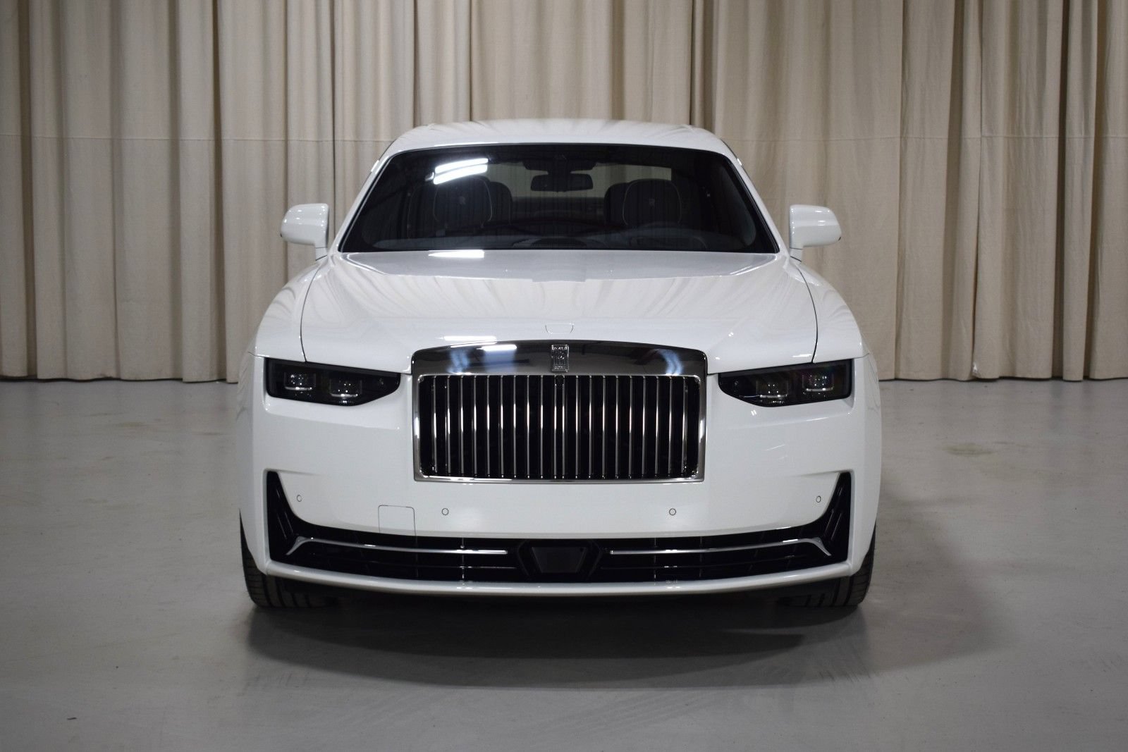 New 2026 Rolls-Royce Ghost Extended Wheelbase AWD/4WD image 8