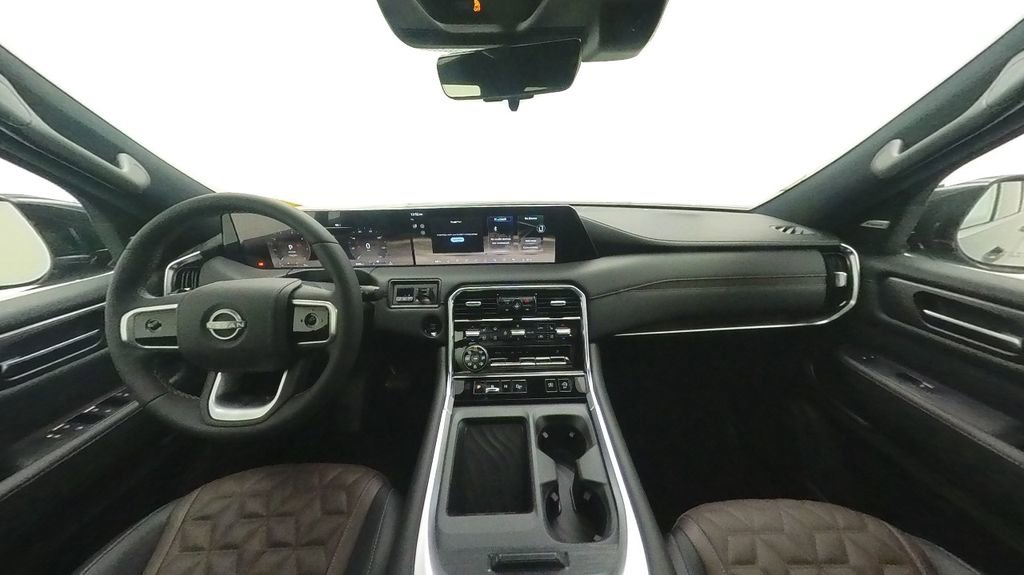 New 2025 Nissan Armada Platinum Reserve image 31