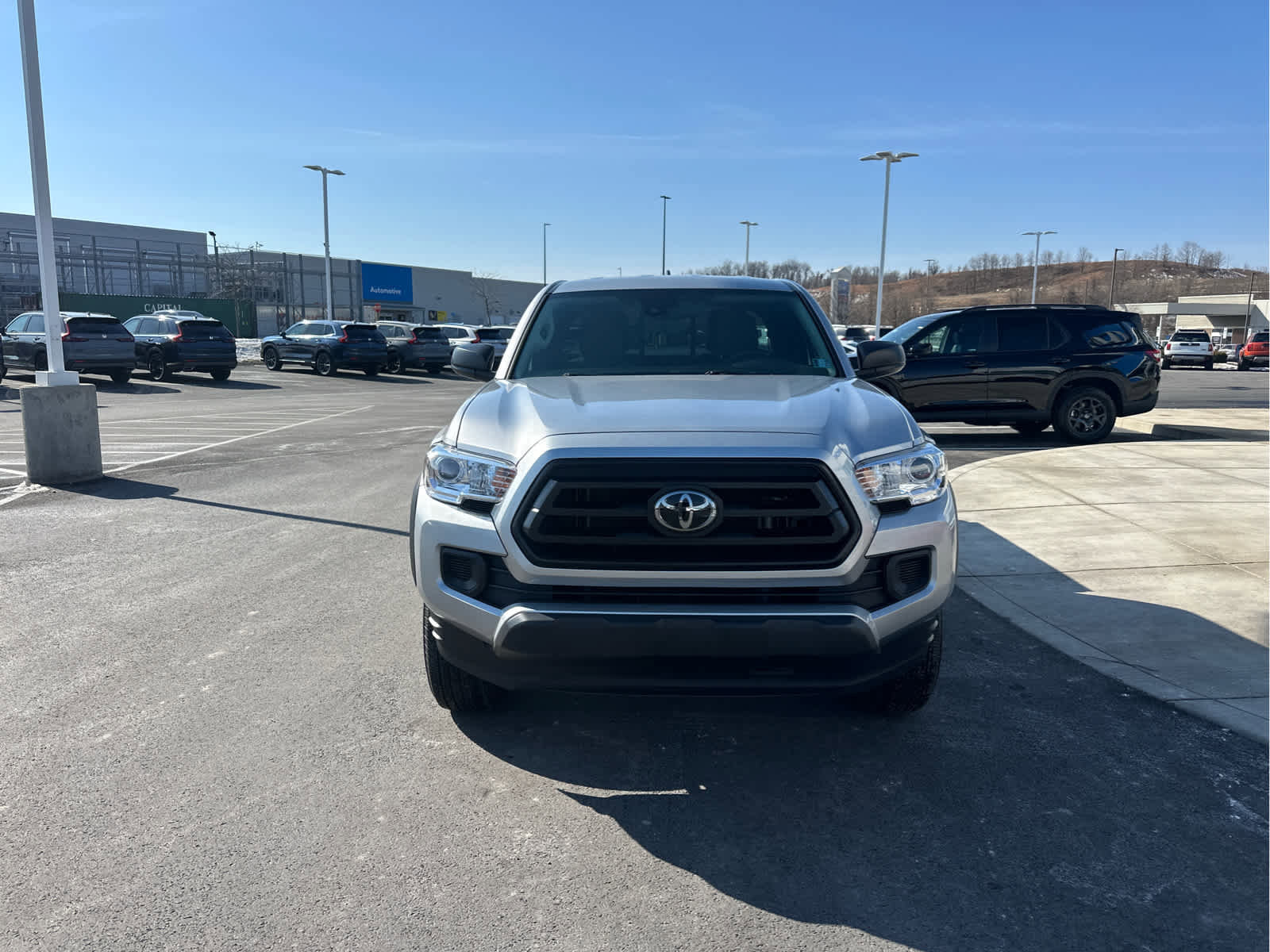 Used 2022 Toyota Tacoma SR image 3