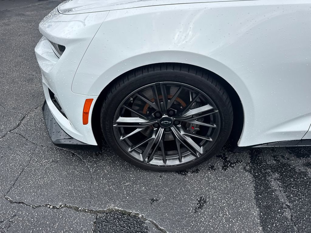 Used 2022 Chevrolet Camaro ZL1 RWD image 12