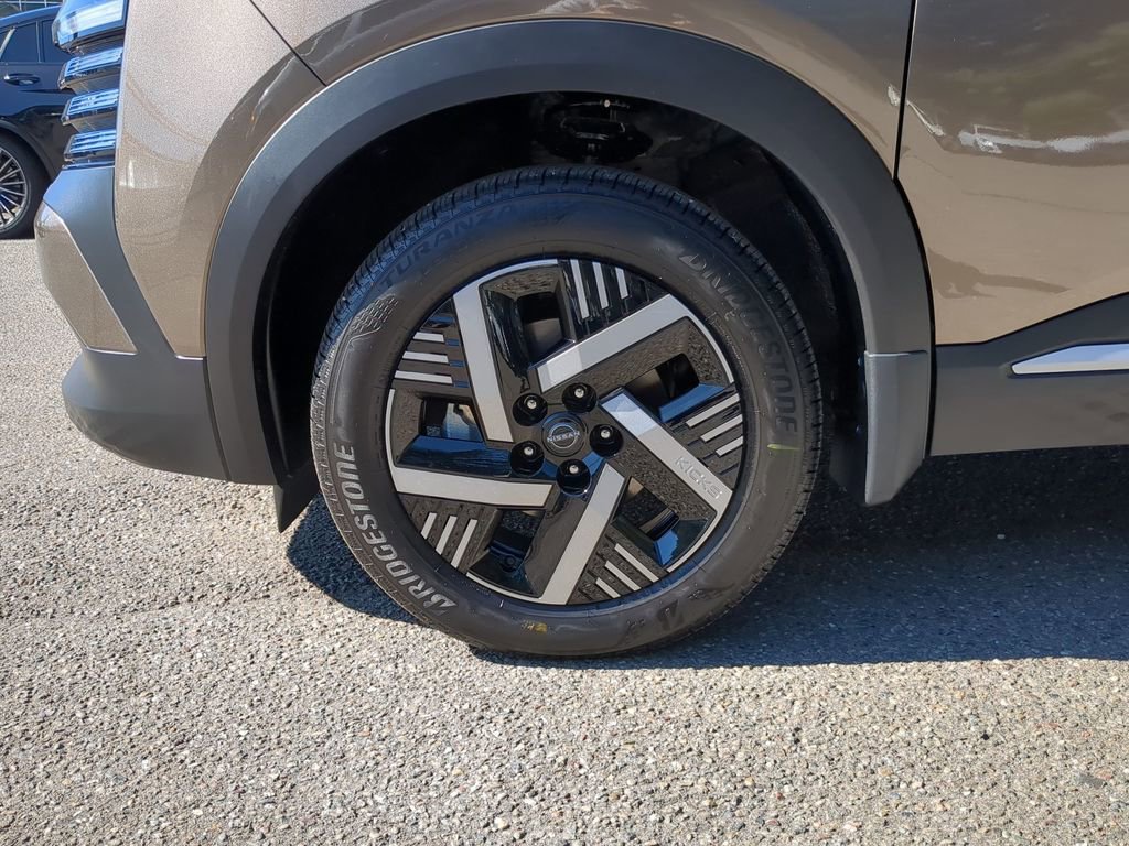 New 2026 Nissan Kicks SV image 9