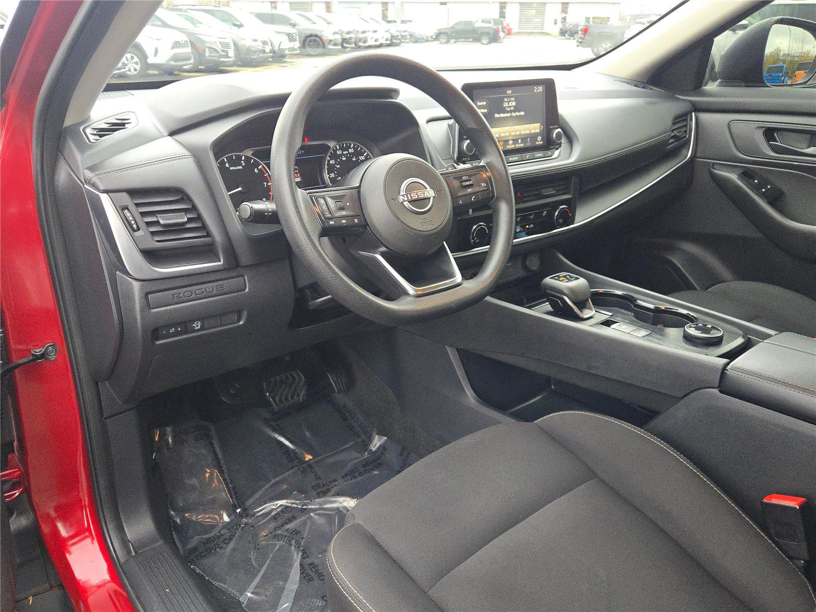 Used 2024 Nissan Rogue S image 25