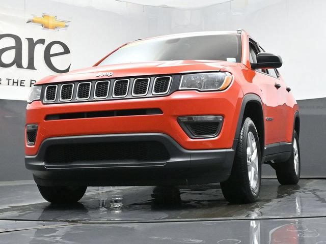 Used 2018 Jeep Compass Sport w/ Cold Weather Group AWD/4WD image 56