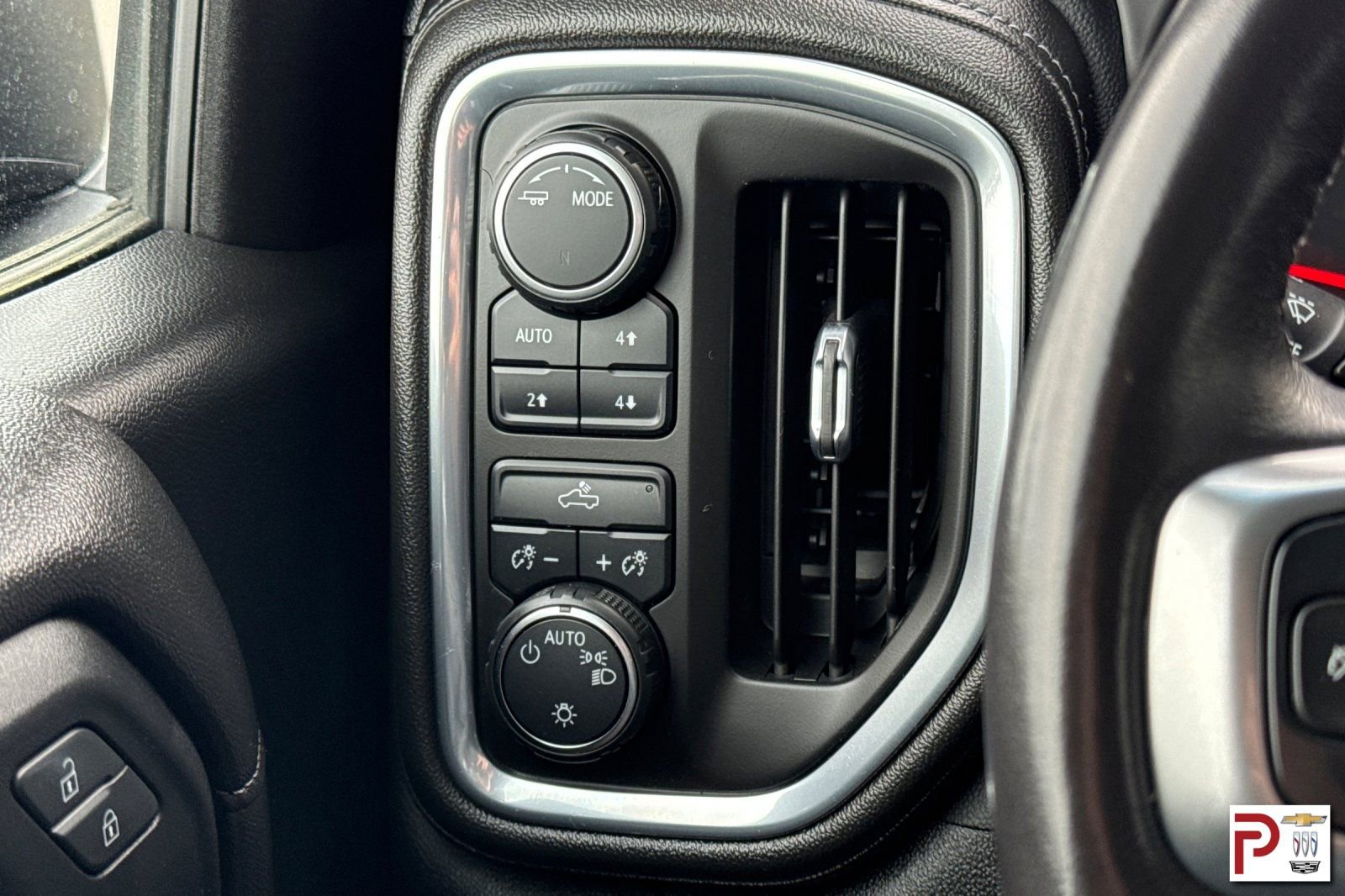 Certified 2022 Chevrolet Silverado 1500 LT AWD/4WD image 29
