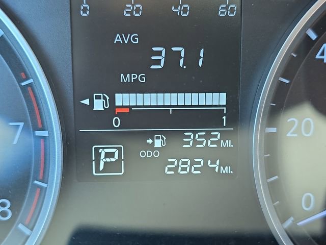 Used 2025 Nissan Versa S w/ Trunk Package image 22