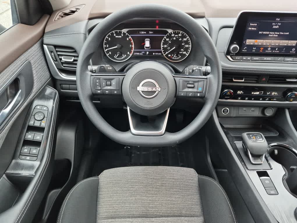 Used 2023 Nissan Rogue SV AWD/4WD image 8