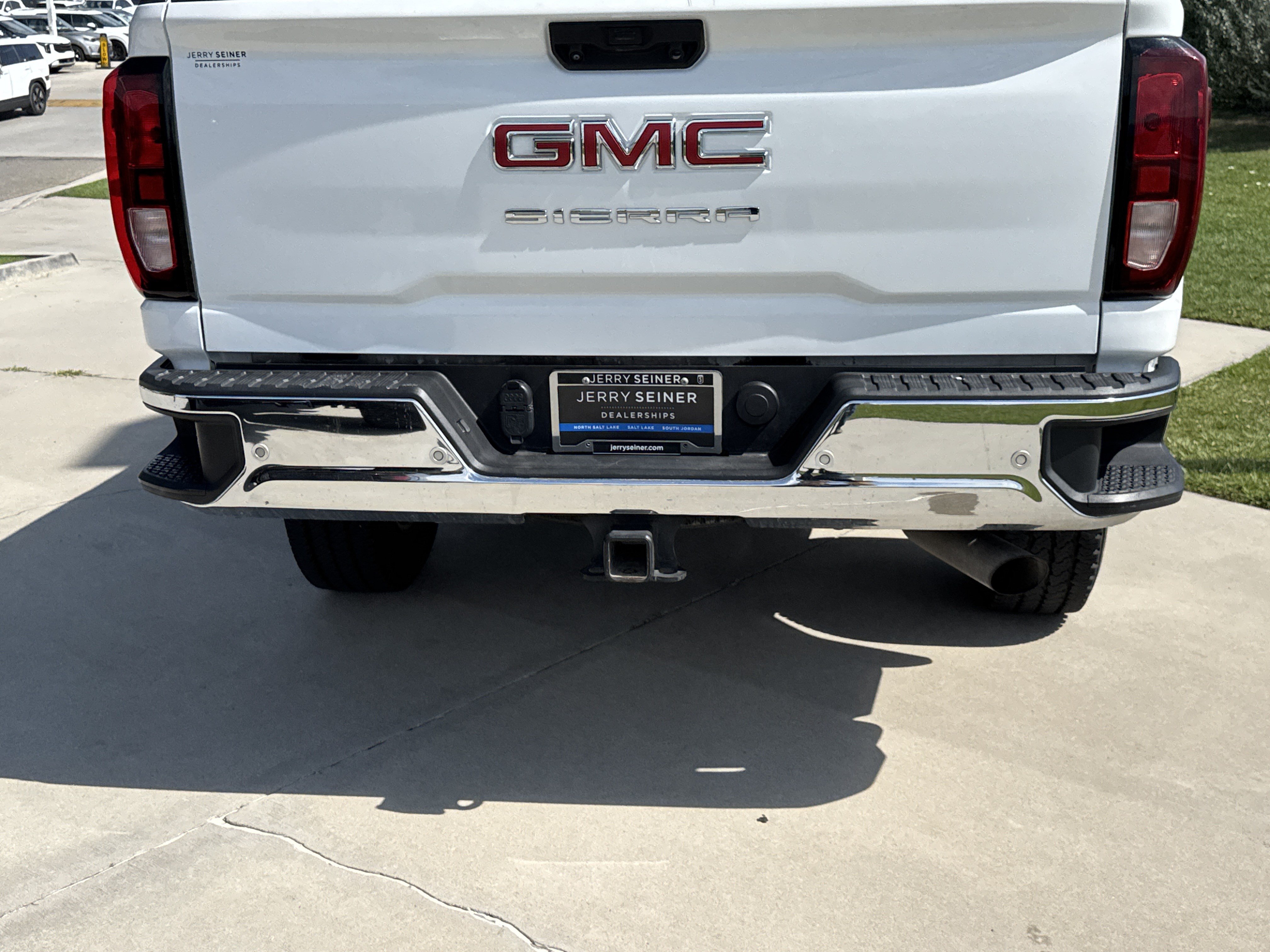 Used 2024 GMC Sierra 2500 Pro w/ 1SA Pro Safety Plus Package AWD/4WD image 12