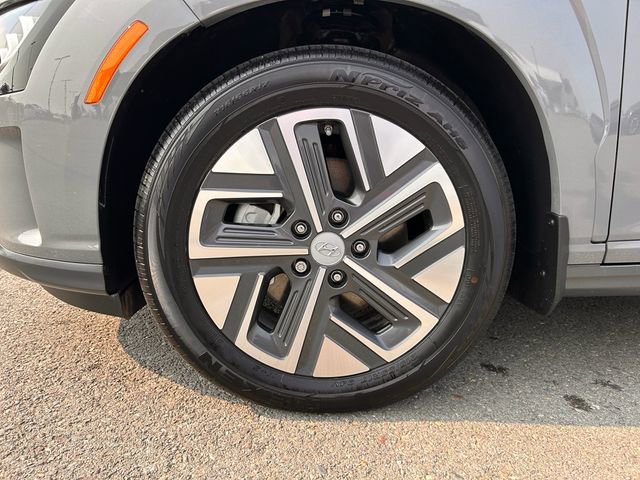 Used 2023 Hyundai Kona Limited image 9
