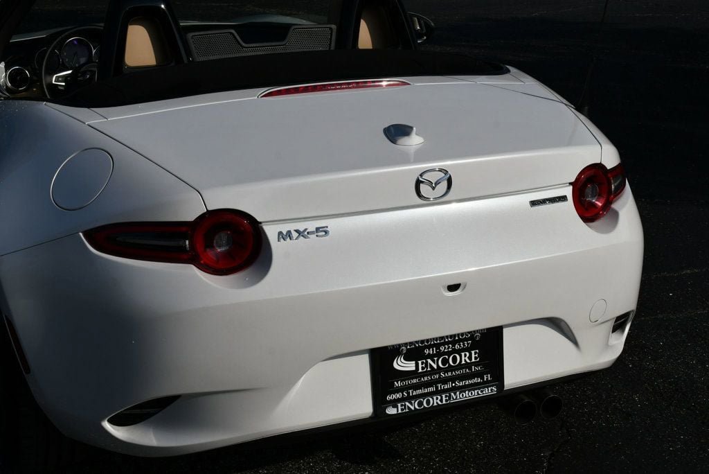 Used 2024 MAZDA MX-5 Miata Grand Touring RWD image 10