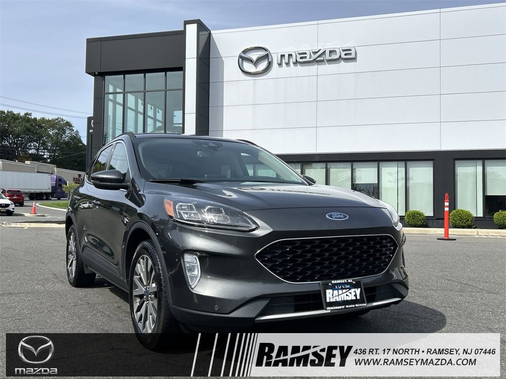Used 2020 Ford Escape Titanium image 1