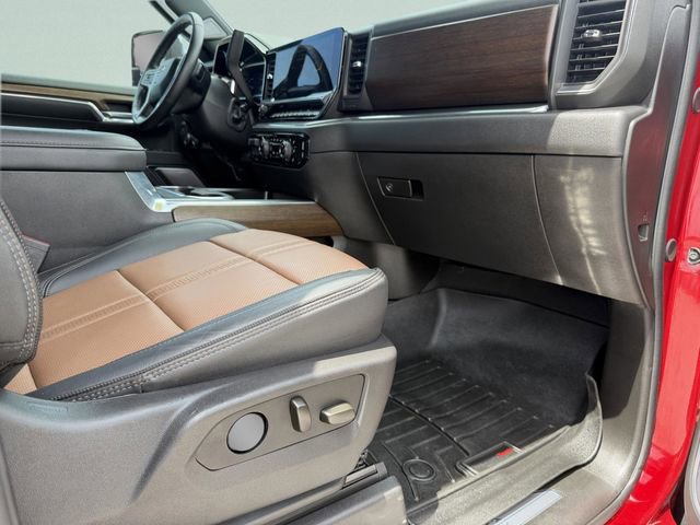 Used 2024 Chevrolet Silverado 2500 High Country w/ High Country Premium Package image 16