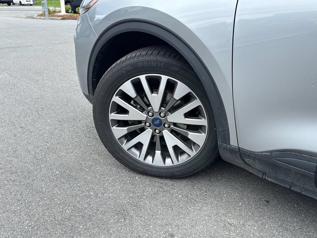 Used 2022 Ford Escape Titanium AWD/4WD image 27